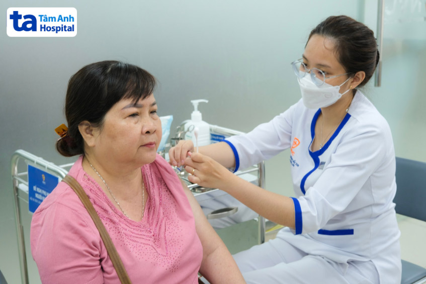 tiêm vắc xin phòng bệnh zona