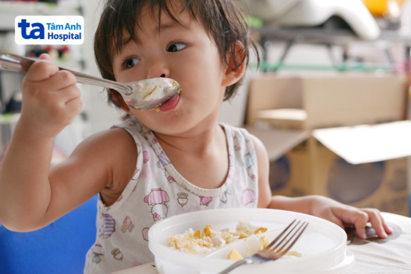 xây dựng thực đơn phù hợp cho bé