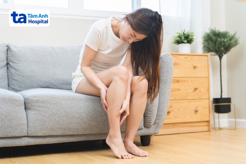 triệu chứng đau nhức u dây thần kinh chân