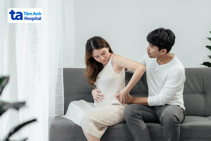 Xoa bóp vùng lưng dưới giúp giảm cơn đau