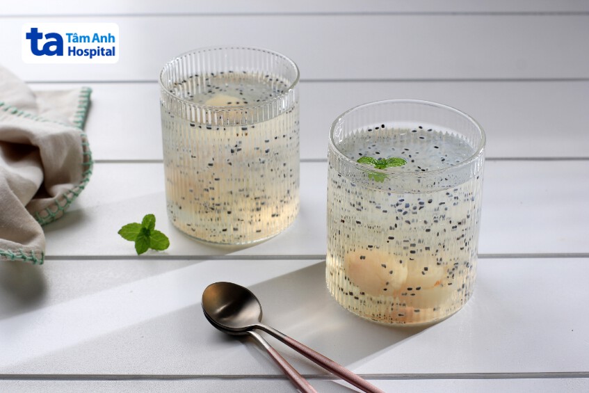 yến chưng hạt chia