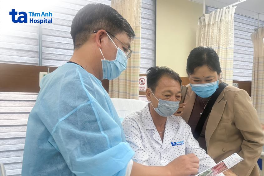 bệnh nhân polyp 8cm ở ruột non