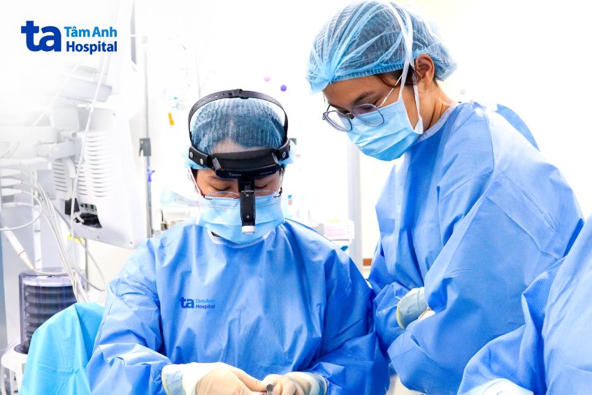 ca cắt amidan mùa hè