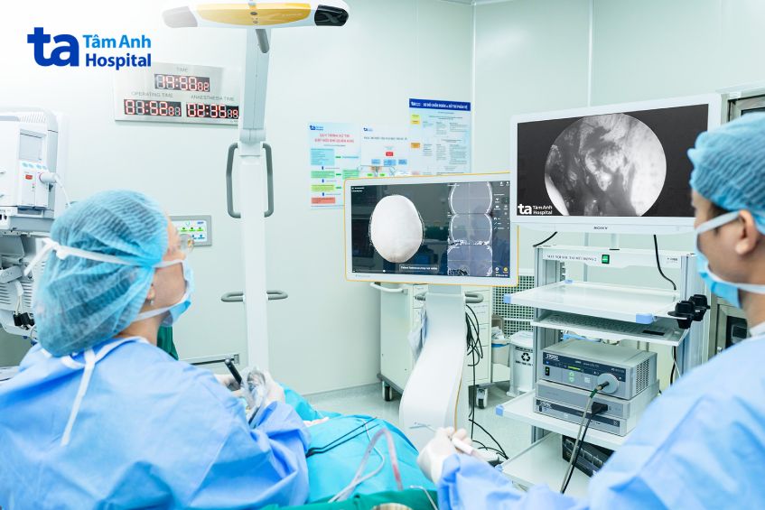 ca chữa viêm xoang biến chứng hốc mắt