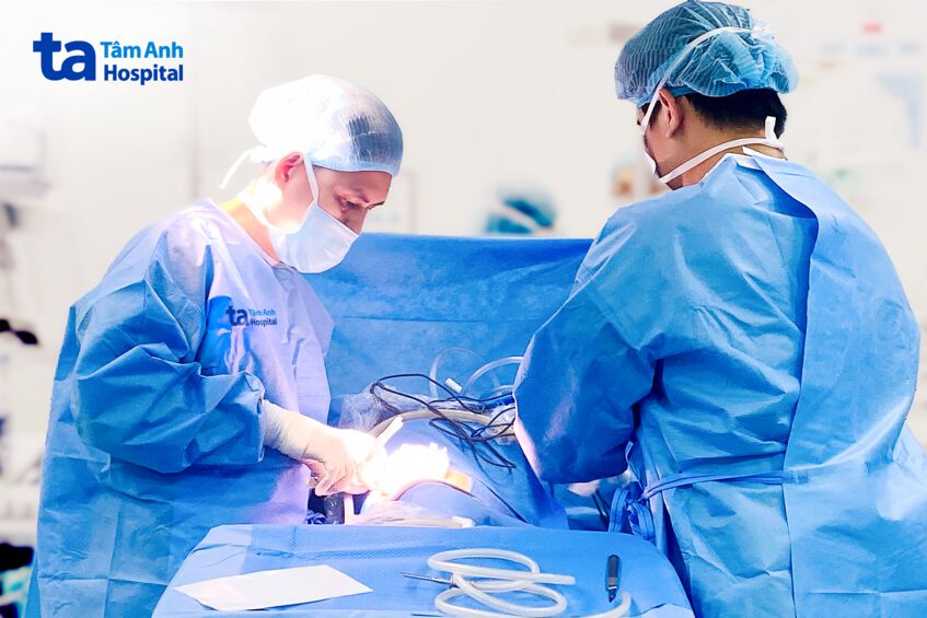 ca phẫu thuật 2 trong 1 tiết niệu