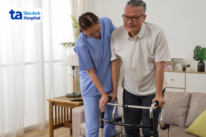 cách chăm sóc người sau tai biến