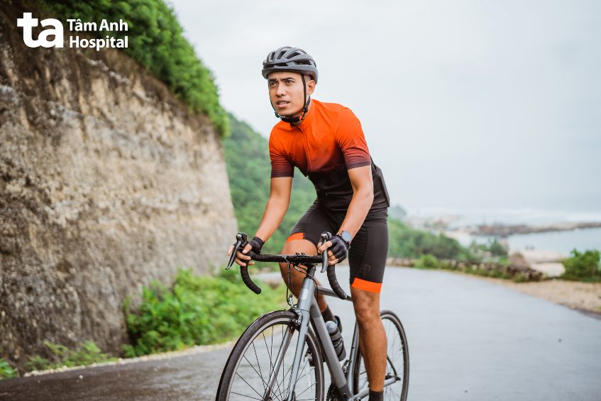 đạp xe sử dụng chất béo và carbohydrate thừa