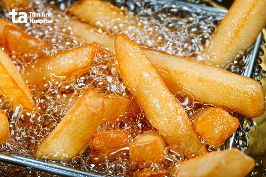 đồ chiên chứa nhiều chất béo chuyển hóa