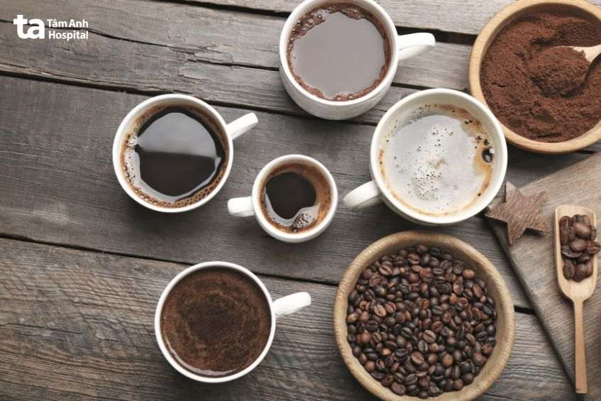 hạn chế caffeine sau sinh