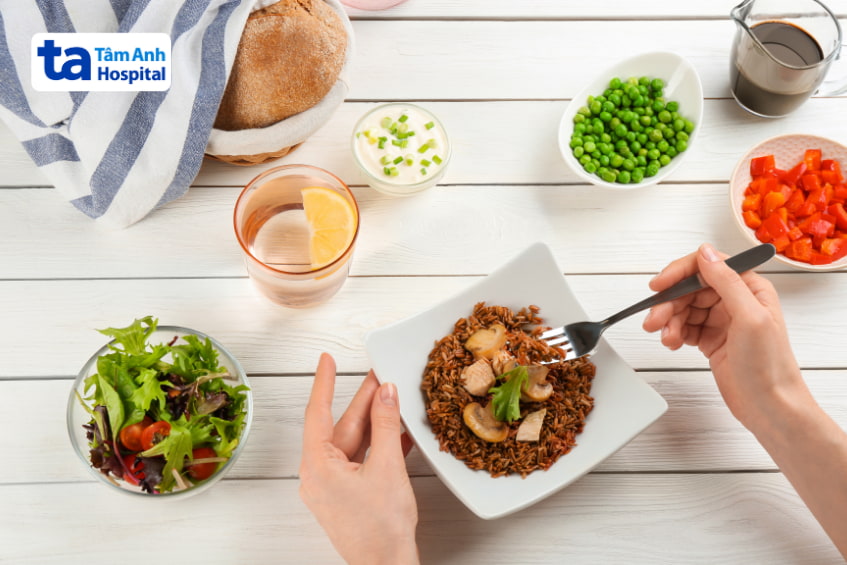 huyết áp thấp có ăn được gạo lứt không