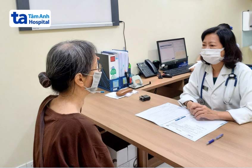 khi bị bệnh thì nên đi thăm khám