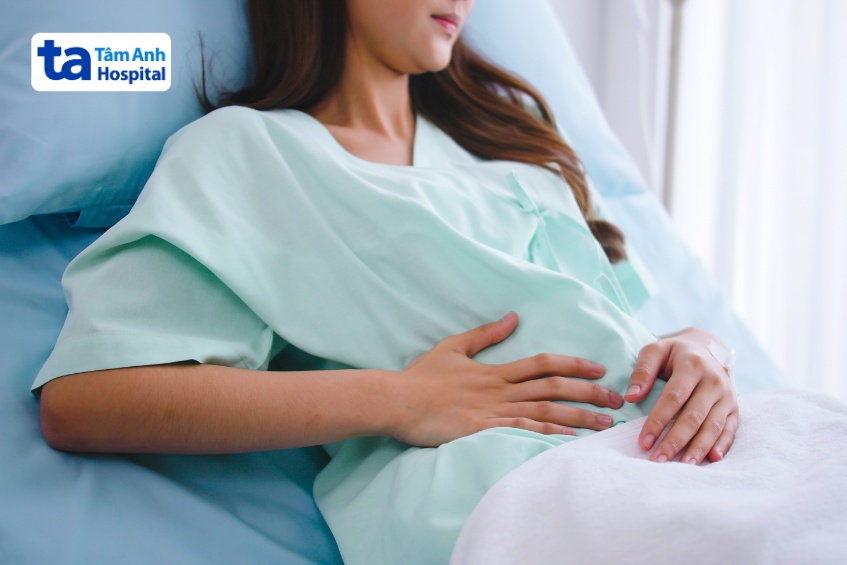 người bị bệnh ruột thừa