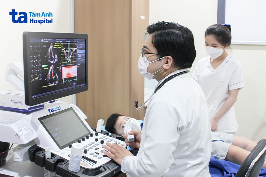 Siêu âm tim giúp chẩn đoán dị tật tồn tại lỗ bầu dục ở trẻ