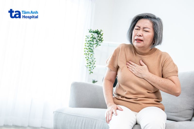 khó thở là dấu hiệu cảnh báo cần nhập viện