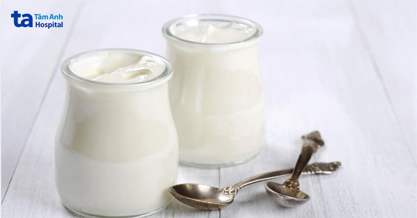 sữa chua chứa nhiều lợi khuẩn tự nhiên hỗ trợ giảm viêm