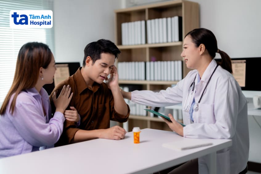 thăm khám với bác sĩ để giải đáp thắc mắc