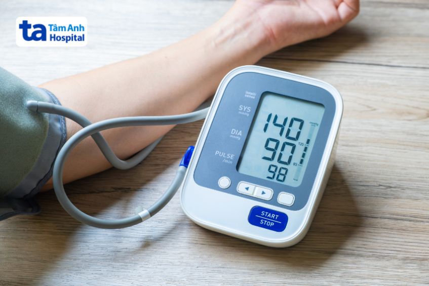 Theo dõi chỉ số nhịp tim tại nhà bằng máy đo huyết áp điện tử