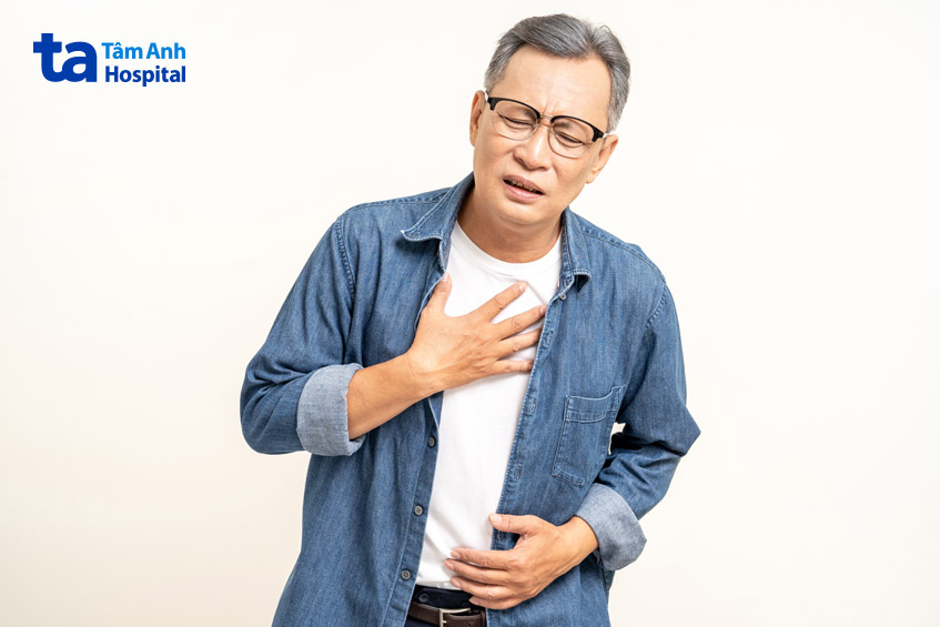 thở khó khi bị tràn khí màng phổi