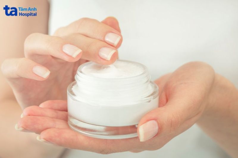 rửa mặt nhẹ để chăm sóc da mỗi ngày