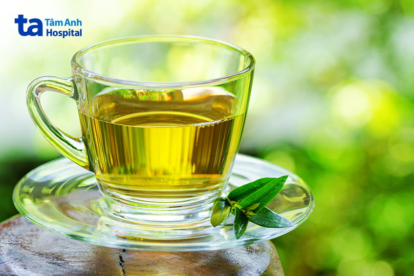 Ly trà xanh tươi mát, thức uống lành mạnh hỗ trợ người bệnh tiểu đường