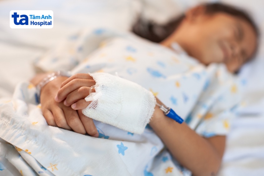 trẻ bị tay chân miệng cần nhập viện ngay