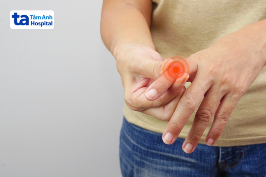 Triệu chứng chấn thương ngón tay