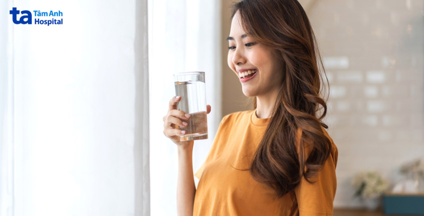 uống đủ nước là cách hiệu quả