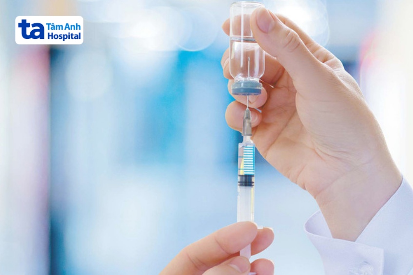 vắc xin có thể gây phản ứng tại chỗ tiêm