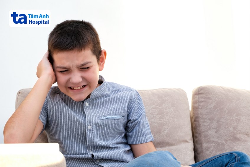 viêm tai giữa kéo dài ảnh hưởng đến khả năng nghe