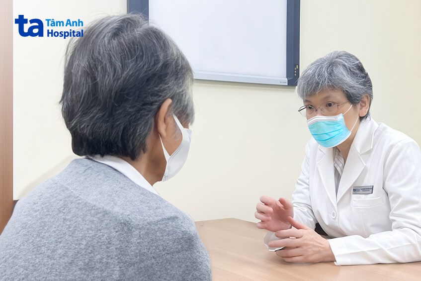 bác sĩ và bệnh nhân