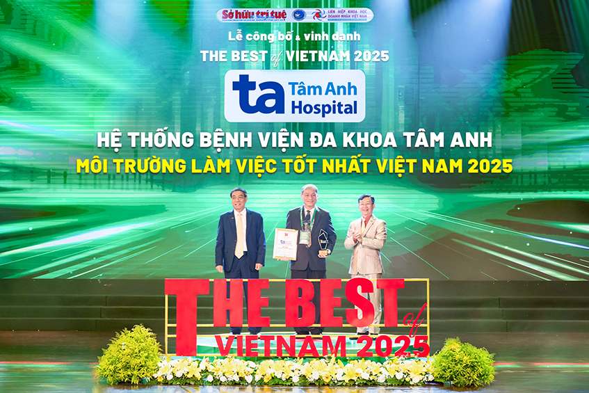 bs cường nhận chứng nhận môi trường làm việc