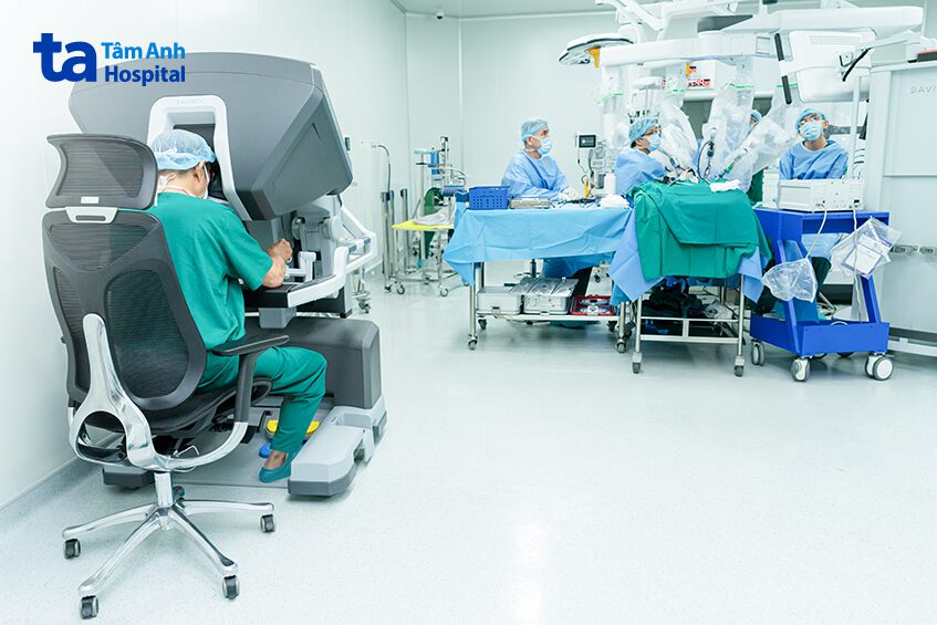 ca phẫu thuật cắt u tuyến thượng thận trái