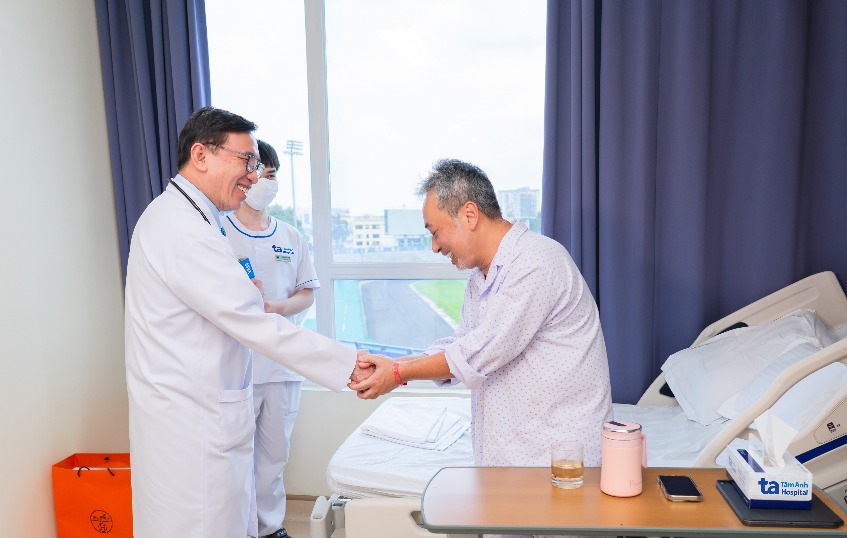 đạo diễn nguyễn quang dũng cảm ơn bác sĩ võ thành nhân