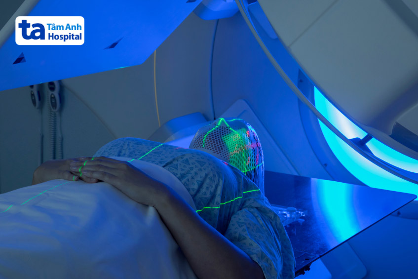 điều trị bằng cách xạ phẫu
