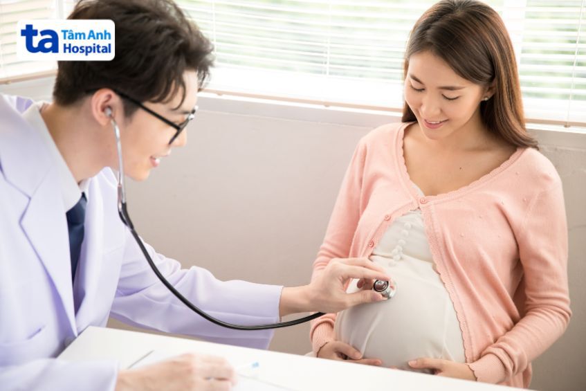 Khám thai định kỳ giúp bảo vệ tốt sức khỏe thai kỳ và phòng ngừa hiệu quả các vấn đề về nước ối