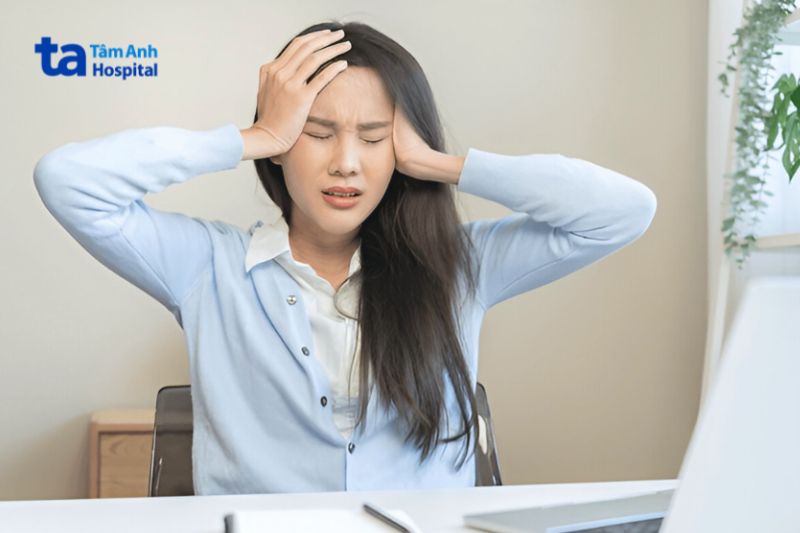 căng thằng kéo dài có thể làm môi bị thâm