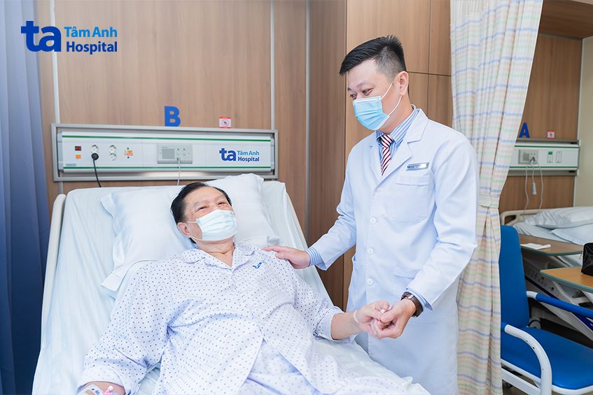người bệnh hồi phục sau ca mổ