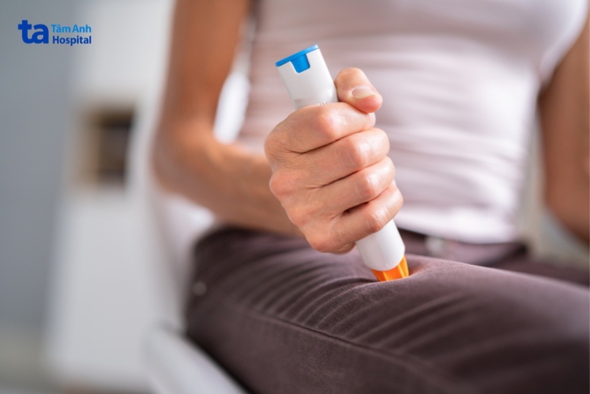 Ống tiêm Epinephrine được dùng trong trường hợp khẩn cấp