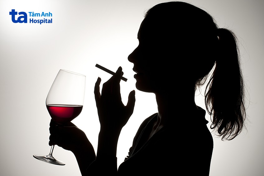 rượu bia thuốc lá có thể gây khiếm thị