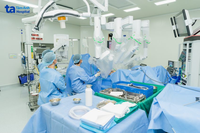 siêu robot da vinci xi tại tâm anh