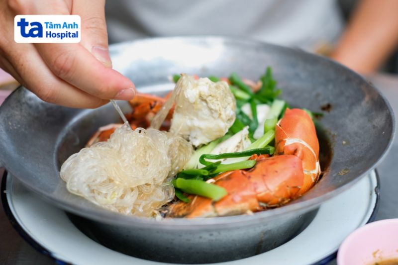 người bệnh sốt xuất huyết cần chọn hải sản tươi sống