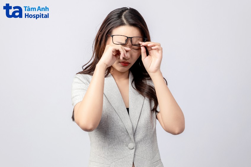 thay đổi độ cảnh báo đục thủy tinh thể