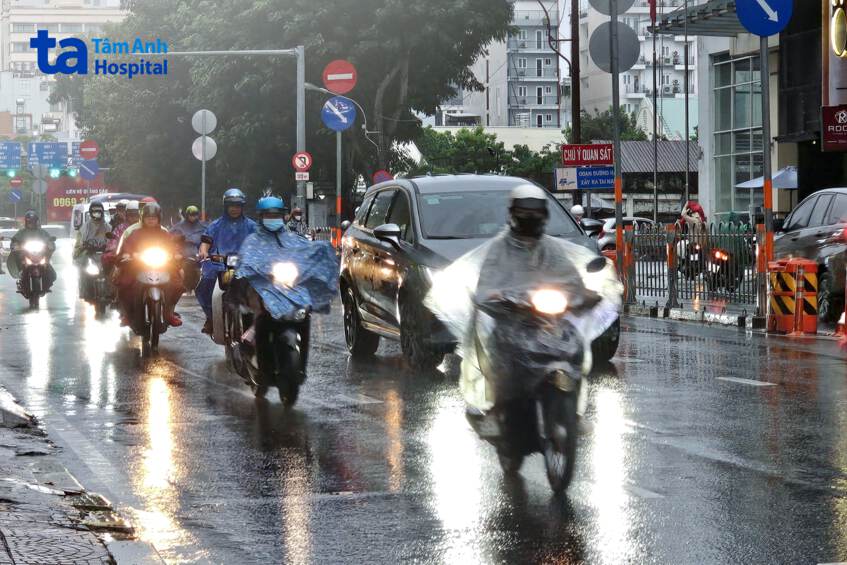 thời tiết nắng mưa liên tục