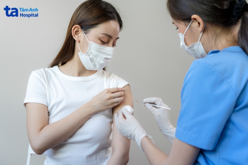 Tiêm Omalizumab giúp giảm nguy cơ phản ứng dị ứng