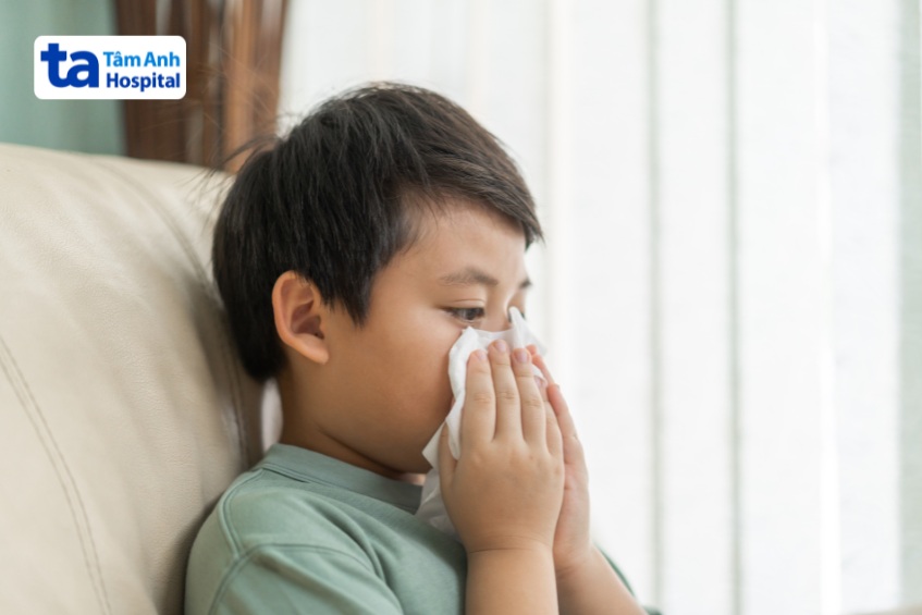 Triệu chứng ban đầu của viêm phổi do RSV