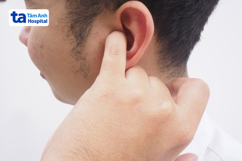 triệu chứng ù tai và mất thính lực