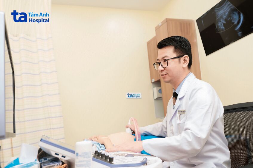 bác sĩ tâm anh siêu âm cho thai phụ 45 tuổi