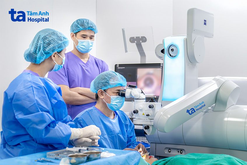 bác sĩ tâm anh xóa cận cho anh đức