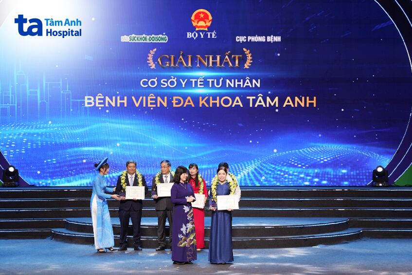 bộ trưởng bộ y tế trao tặng giải nhất cho bvdk tâm anh