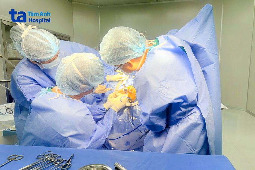 ca cắt rò hậu môn phức tạp